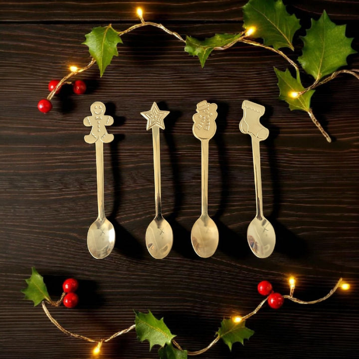 Gluten Free Christmas Burlap Gift Bag with 1 Mud Cake in a Mug + a Cute Gold Spoon