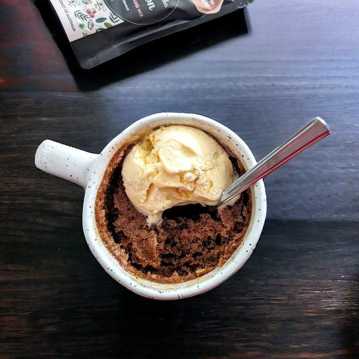 Lamington Mud Cake in a Mug 80g