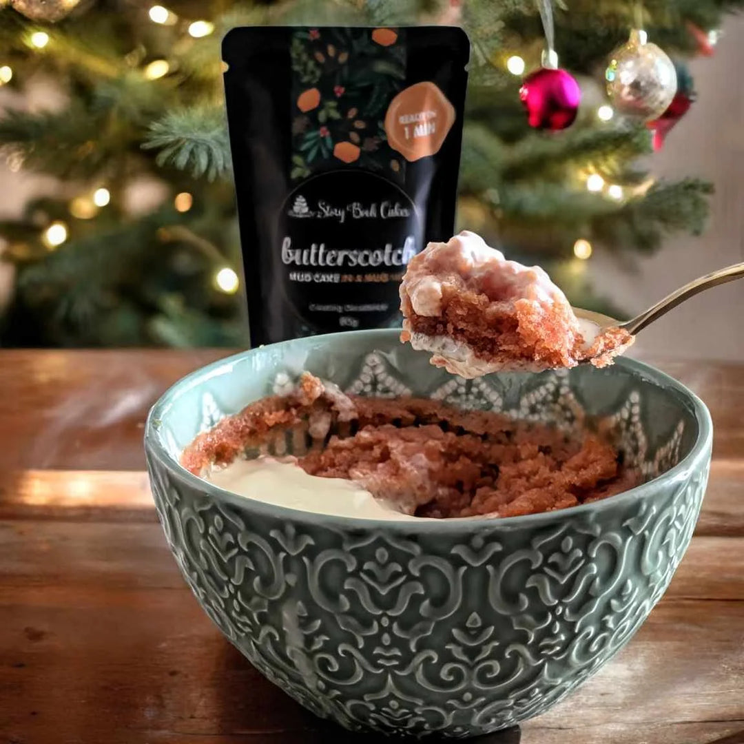 Merry Christmas gold gift bag with 3 x Mud Cake in a Mug