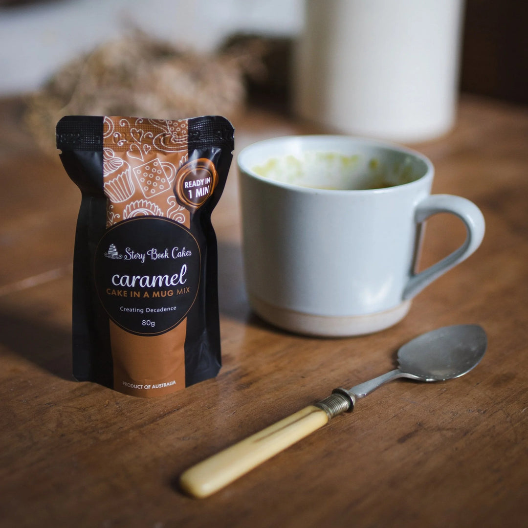 Valentines Gift Bag with 2 Mud Cake in a mug + a cute spoon, Chocolate & Caramel
