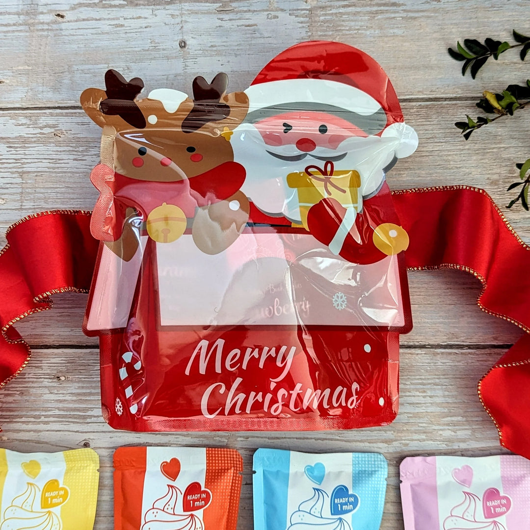 Merry Christmas Santa Reindeer Gift Bag with 4 x Mud Cake in a Mug