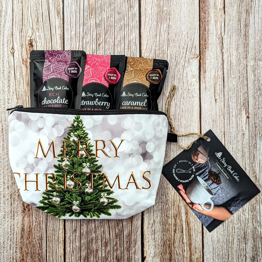 WS Merry Christmas Tree Gift Pack, 3 x Cake in Mug in a Reusable Zip Up Gift Bag