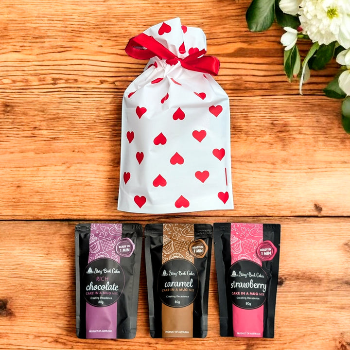 Red Heart & Bow - gift bag with 3 x Cake in a Mug