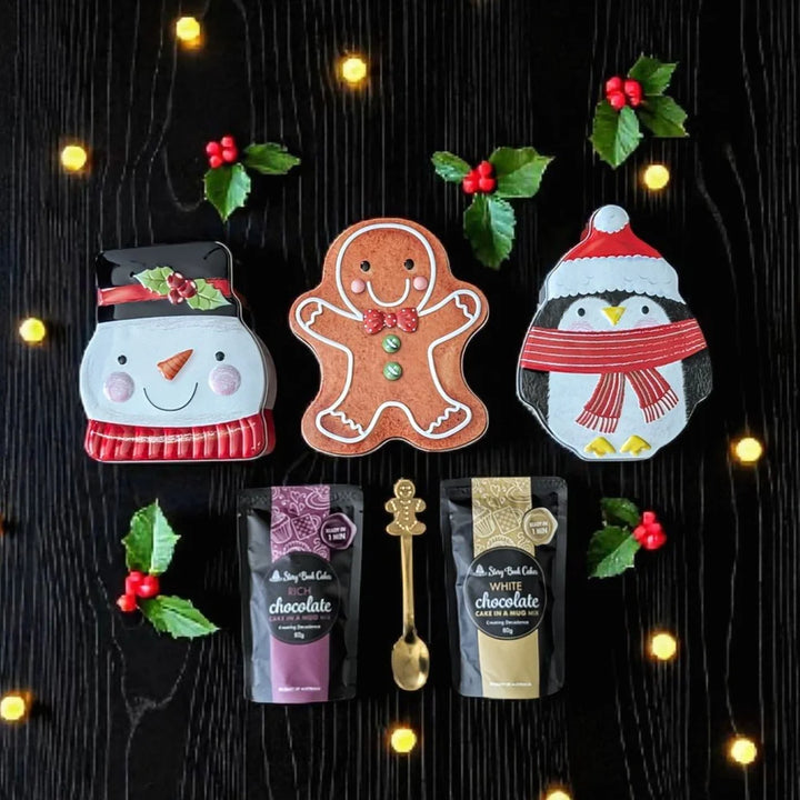 Christmas Tin with 2 Mud Cake in a mugs + a cute gold spoon