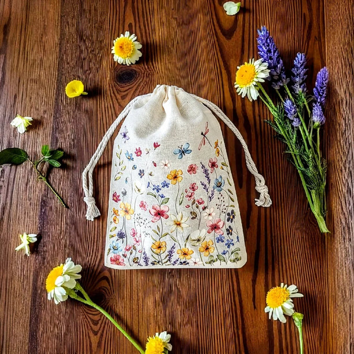 Flower Garden Gift Bag with 1 Mud Cake in a mug + a cute spoon