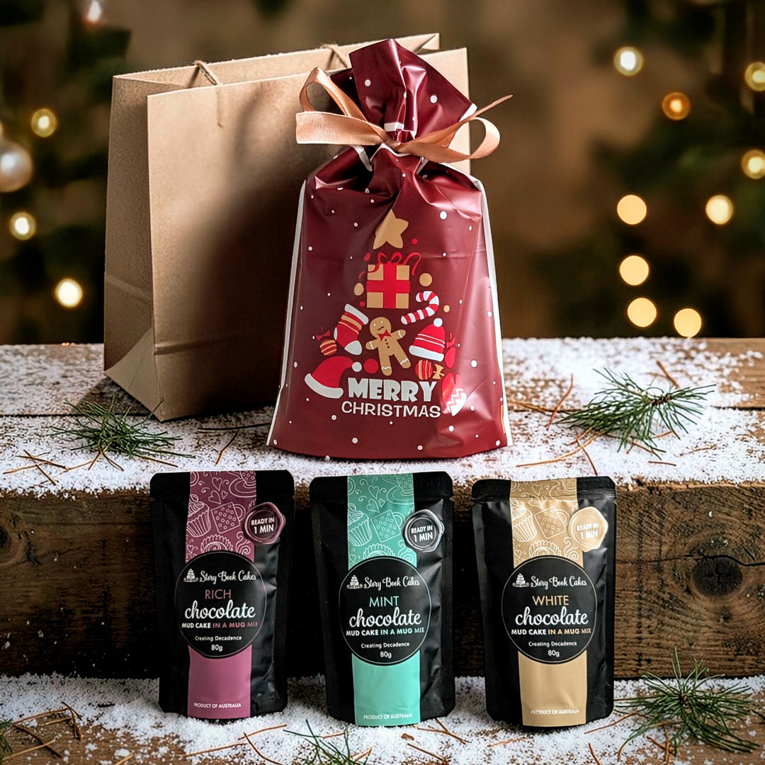 Christmas gift bag with Gold Bows and 3 x Mud Cake in a Mug