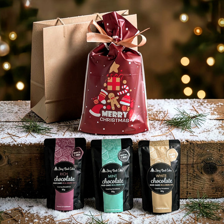 Christmas gift bag with Gold Bows and 3 x Mud Cake in a Mug