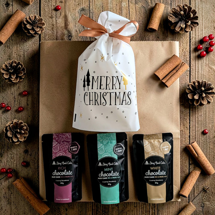 Christmas gift bag with Gold Bows and 3 x Mud Cake in a Mug