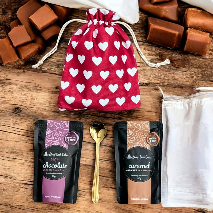 Valentines Gift Bag with 2 Mud Cake in a mug + a cute spoon, Chocolate & Caramel